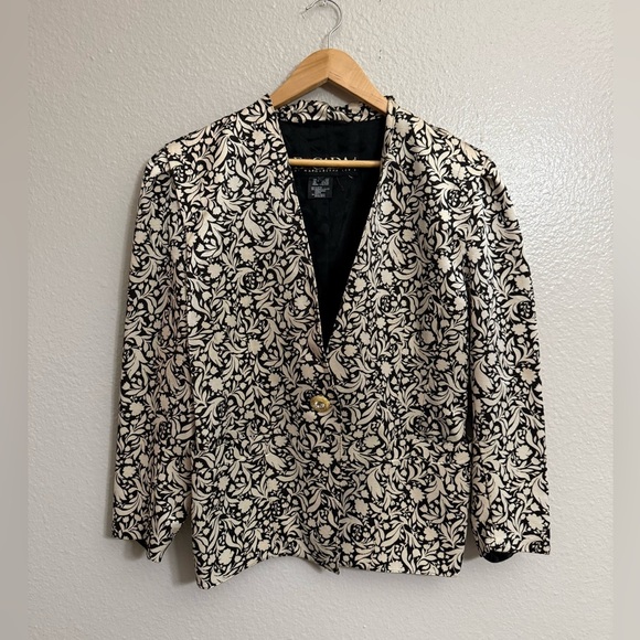 Escada Jackets & Blazers - Escada by Margaretha Ley Vintage Black and Cream Floral Blazer